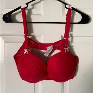 Victoria’s Secret push up bra